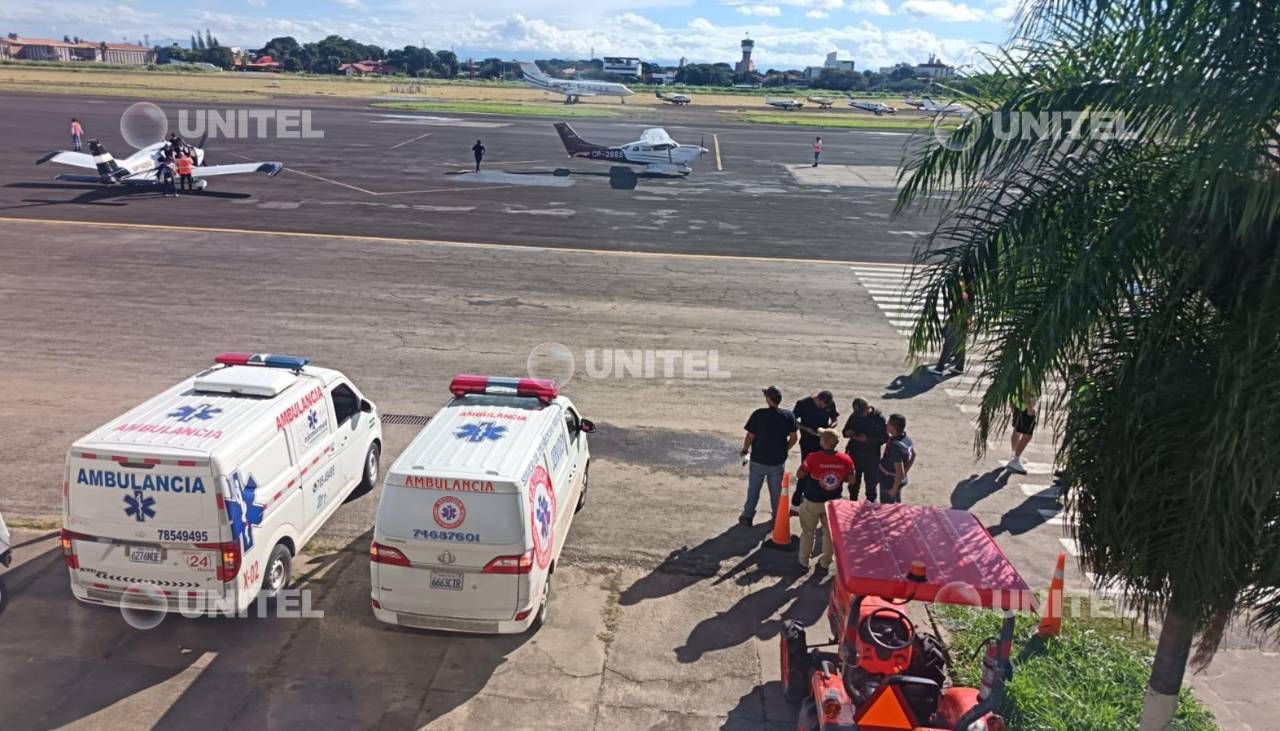 Ambulancias llegan a El Trompillo tras localizar el avión que perdió contacto en Cochabamba