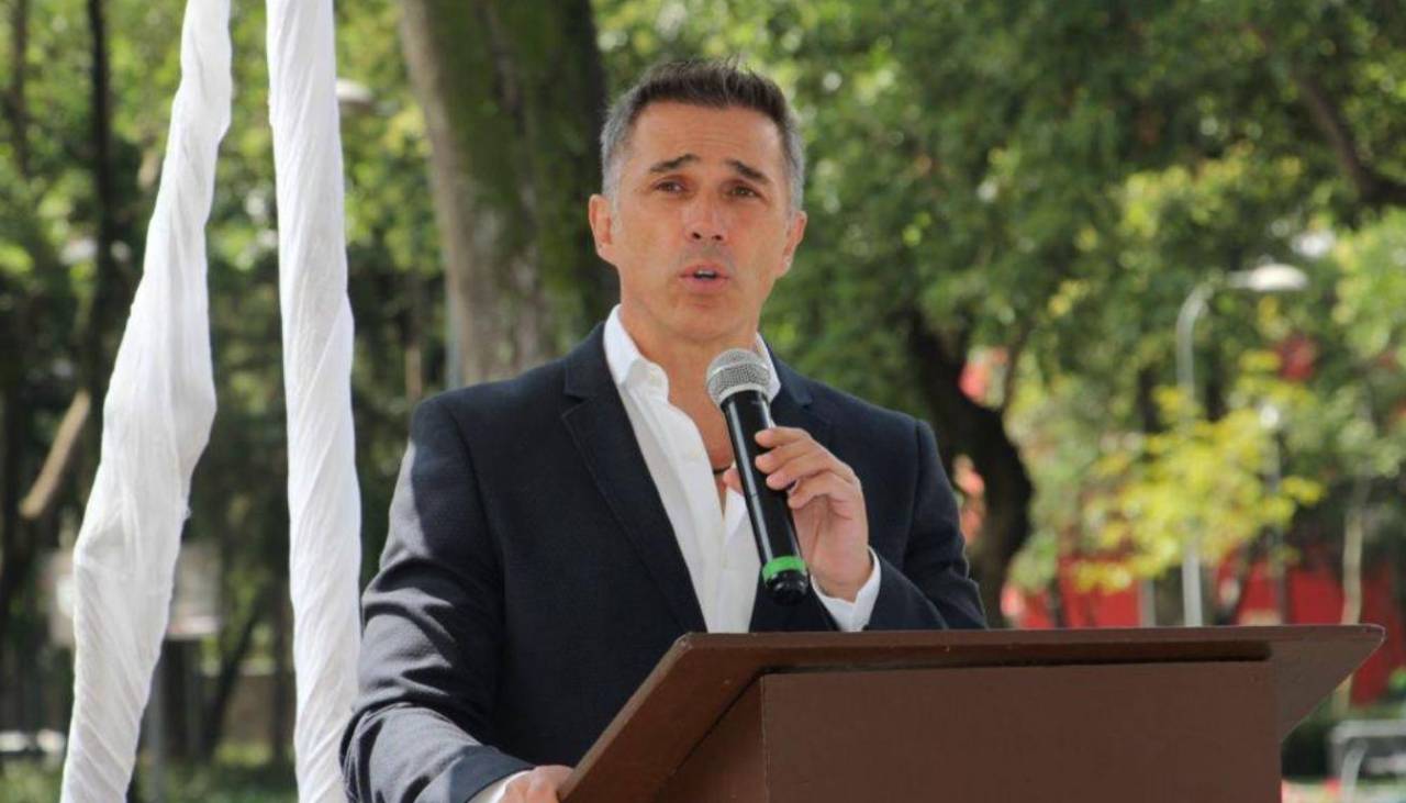 Diputado mexicano pide licencia “por un par de meses” para entrar a un reality show