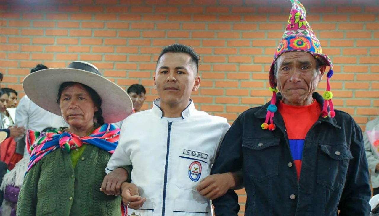 Un orgullo familiar: La foto que emocionó en las redes sociales