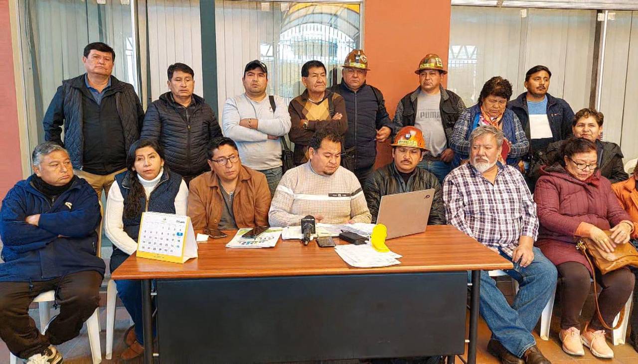 Gremiales exigen la abrogación del decreto del diésel y anuncian movilizaciones