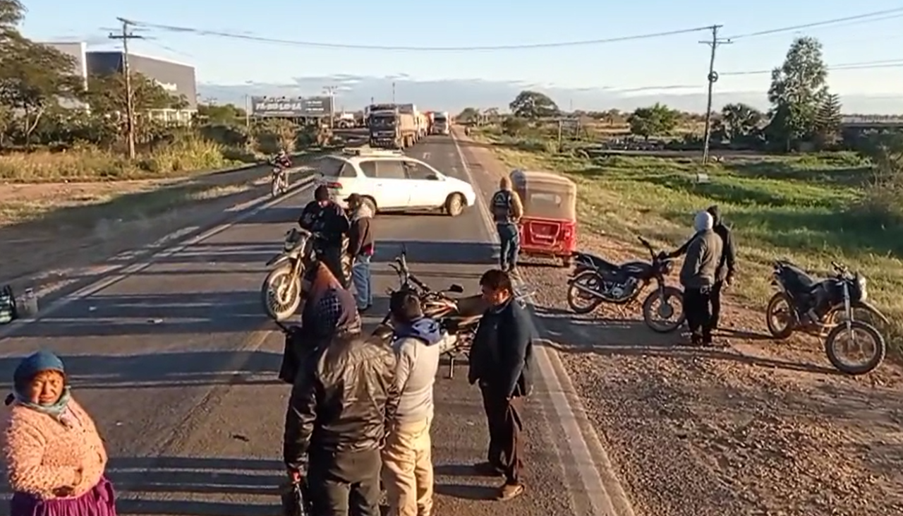 Movilizados de San Julián dan cuarto intermedio de cuatro horas en el día 28 de bloqueo