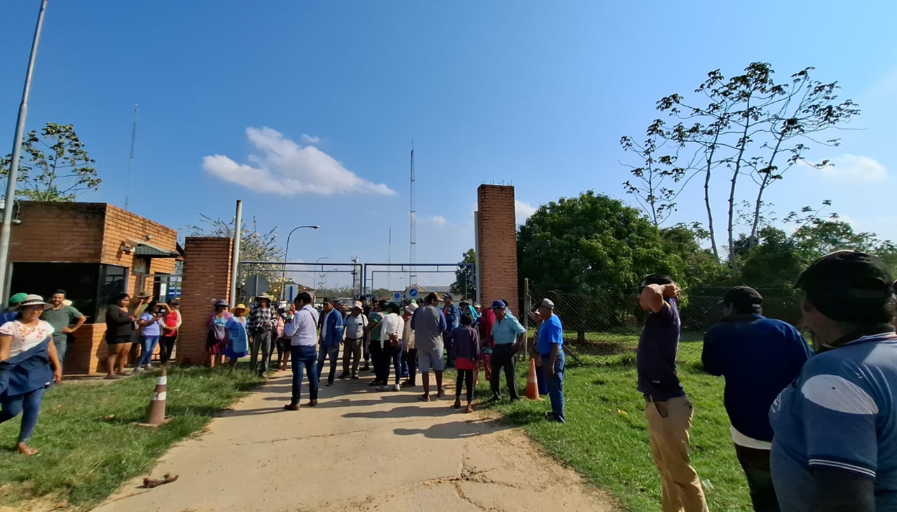 Emergencia por diésel: YPFB convoca a movilizados de Yapacaní que amenazan con toma de pozos petroleros