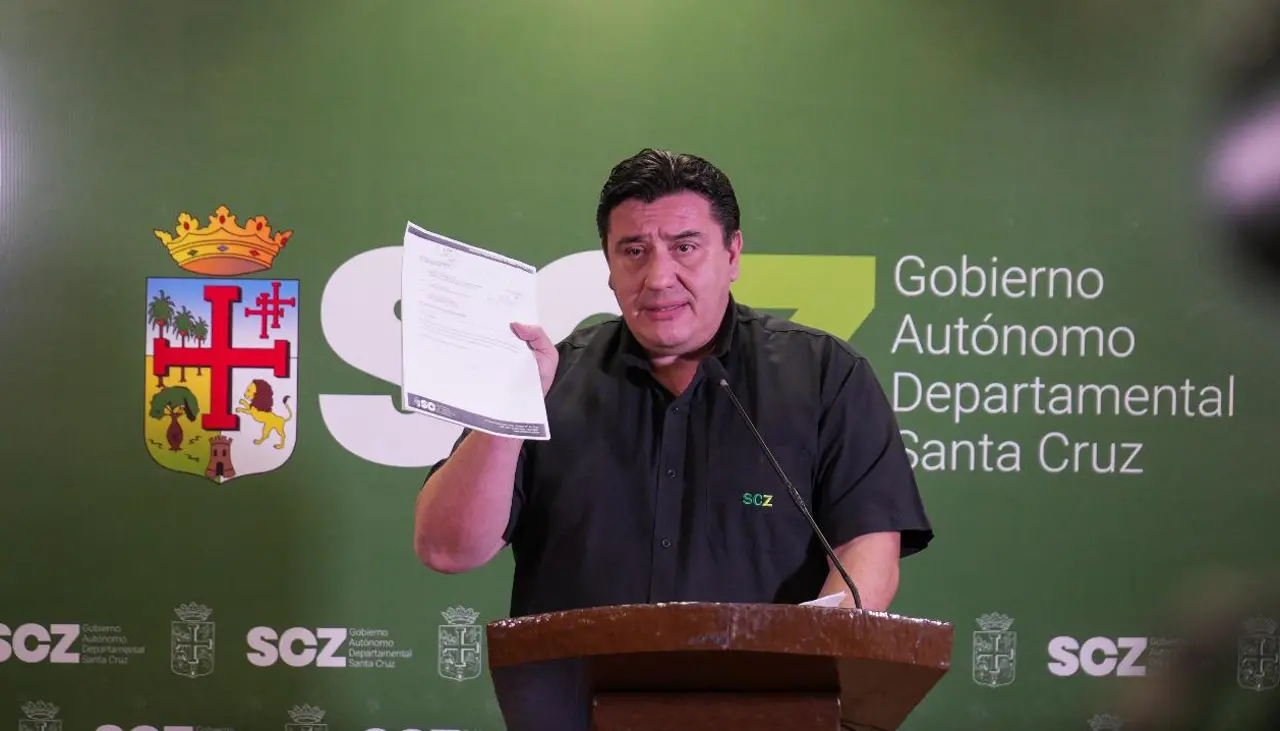 Gobernación cruceña dice que tiene el 80% de recursos para el pago adeudado y exhorta a trabajadores de salud a levantar el paro