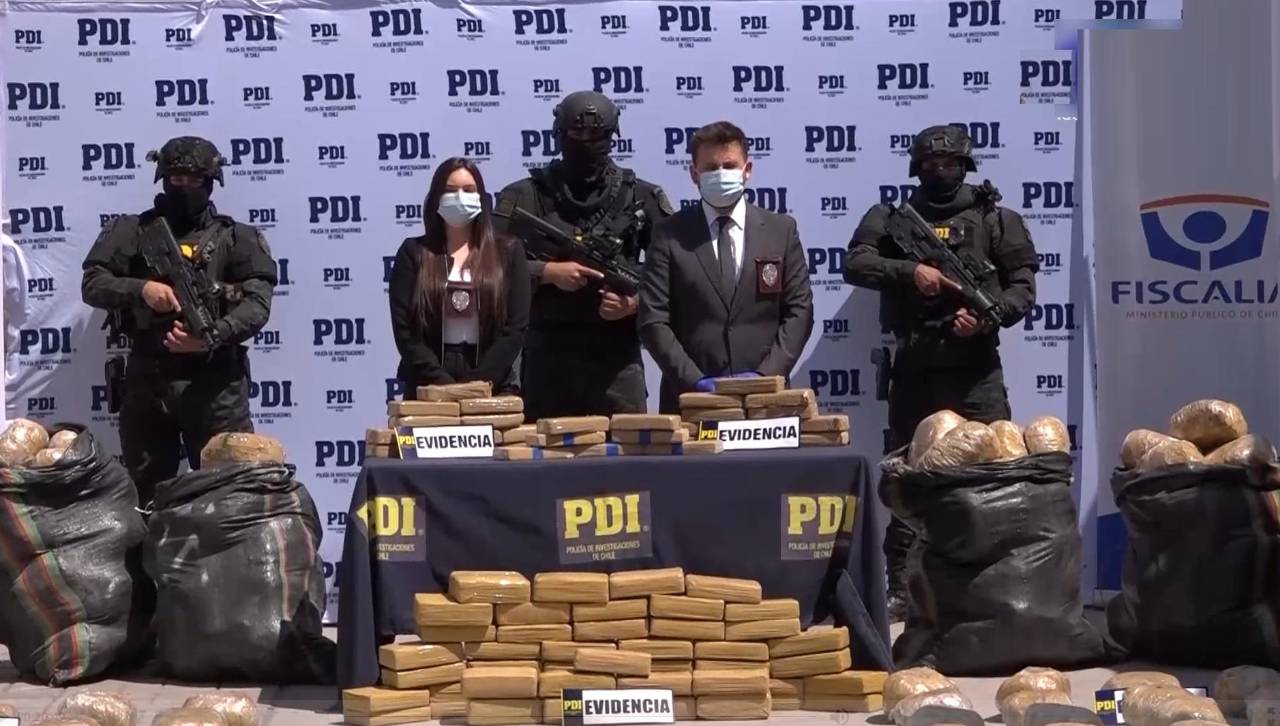 Chile condena a 10 años a boliviano que transportaba droga valuada en $us 15 millones