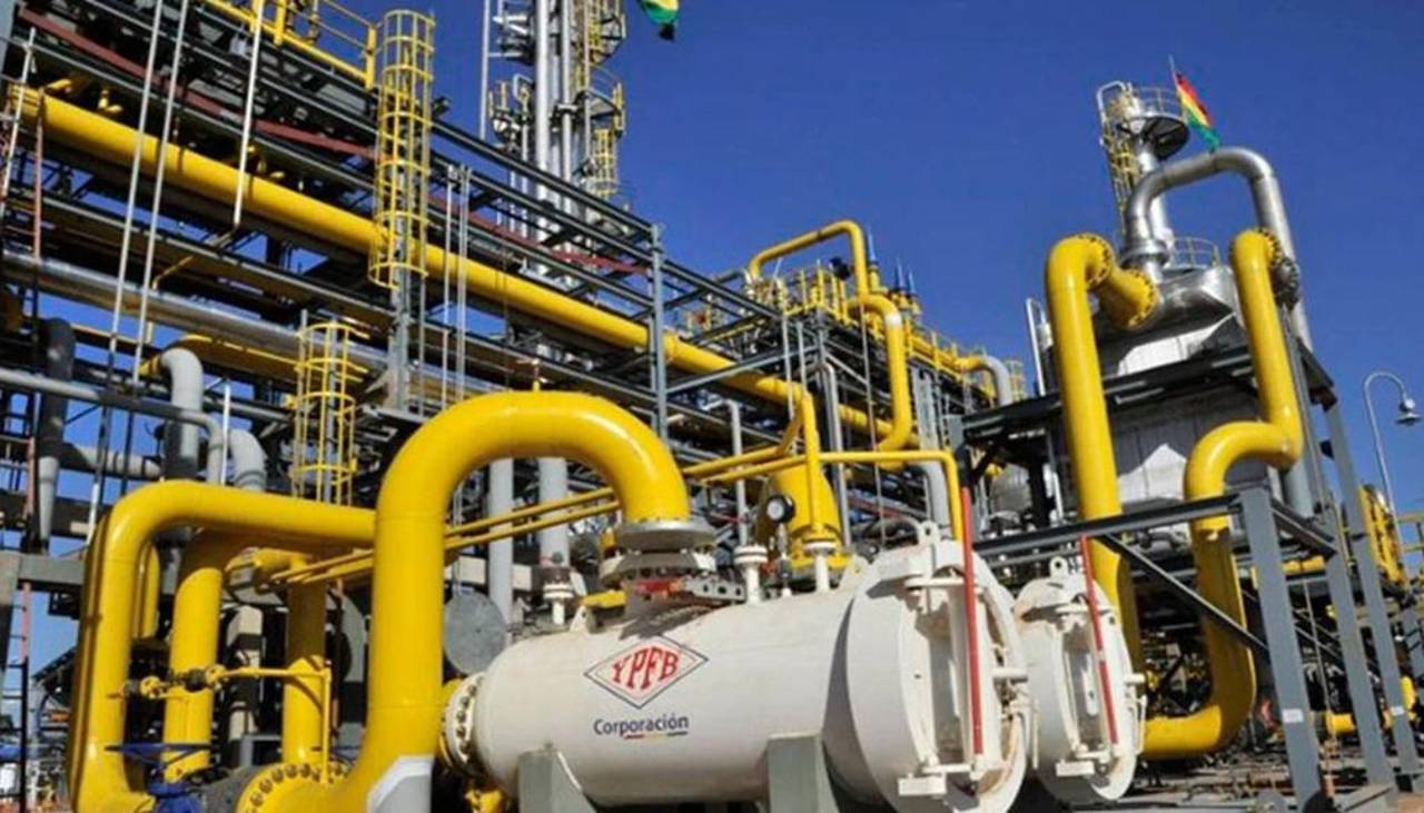 Exministro alerta que la crisis de YPFB profundiza la falta de dólares y urge una reestructuración