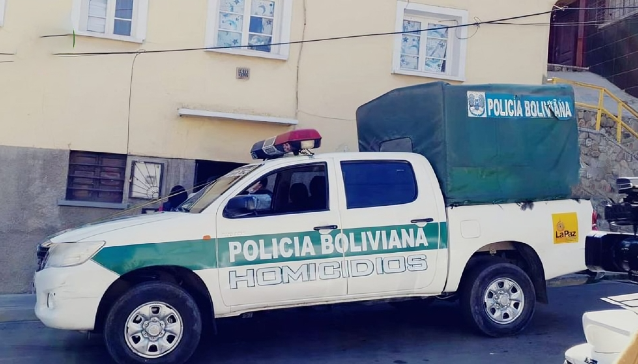 Primer feminicidio del año en La Paz, una mujer fue hallada apuñalada en su habitación