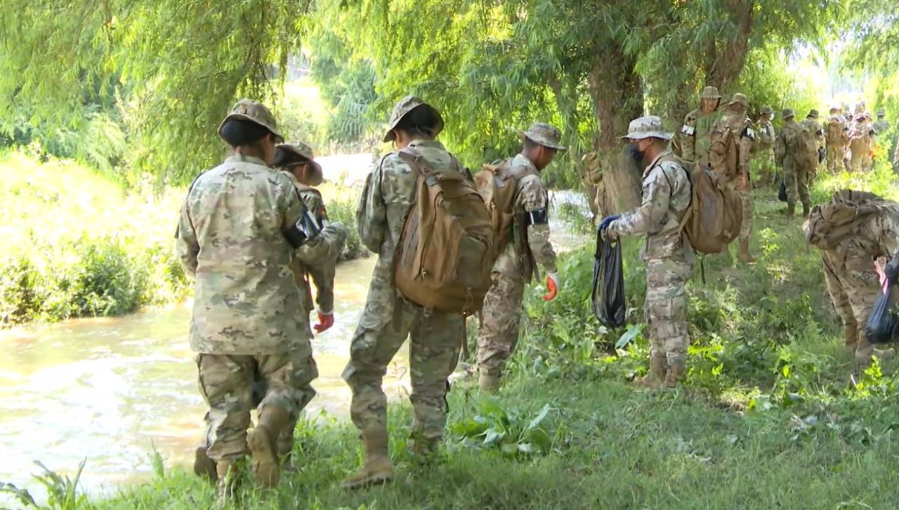 Cochabamba realizó una minga para eliminar criaderos de mosquitos transmisores de chikungunya