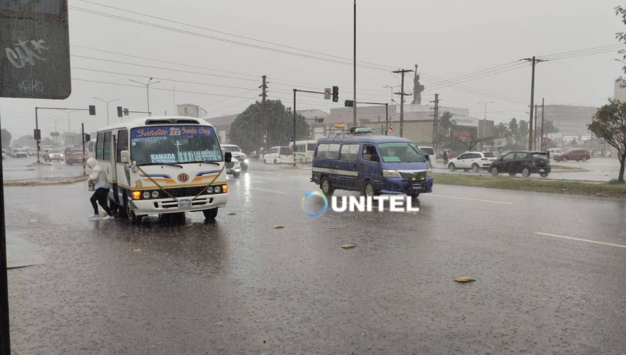 Lluvia y tormentas eléctricas en la capital cruceña: Conoce hasta cuándo se queda este clima