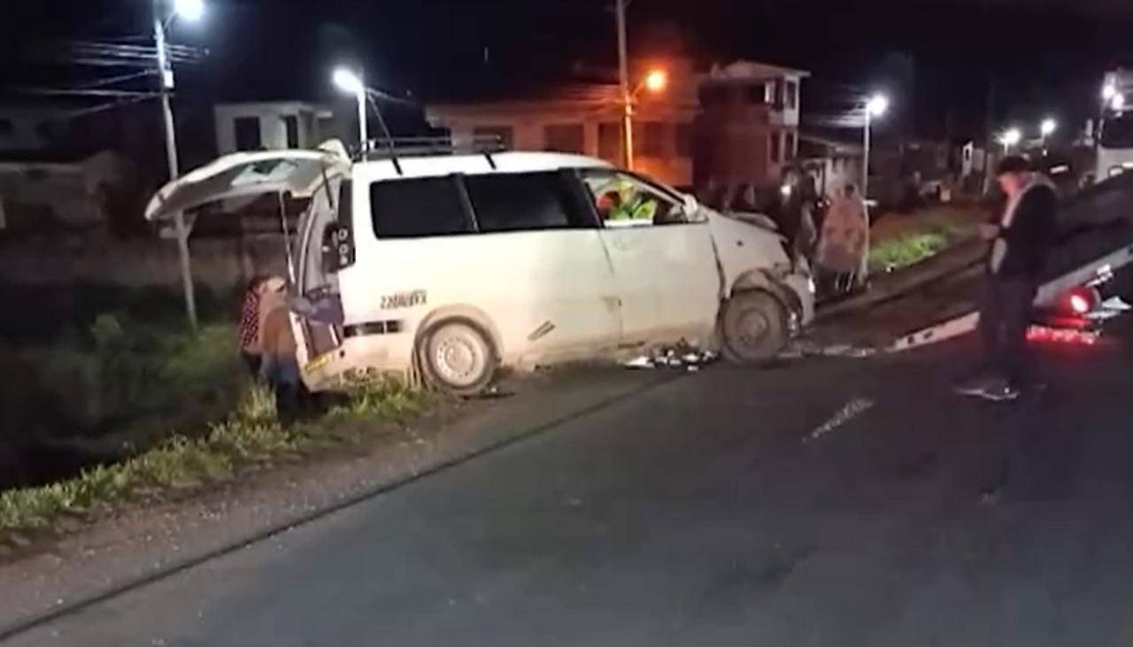 “El bus comenzó a dar vueltas”, una pasajera relata el accidente que dejó un muerto y al menos 20 heridos en la ruta Cochabamba - Santa Cruz 