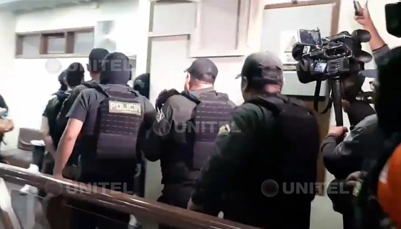 Caso juez asesinado: Reos investigados son trasladados de cárceles; uno fue enviado a Palmasola y otro a El Abra