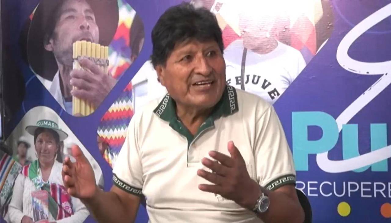 Evo dice que hay una campaña de desprestigio contra YPFB con la intención de privatizarla