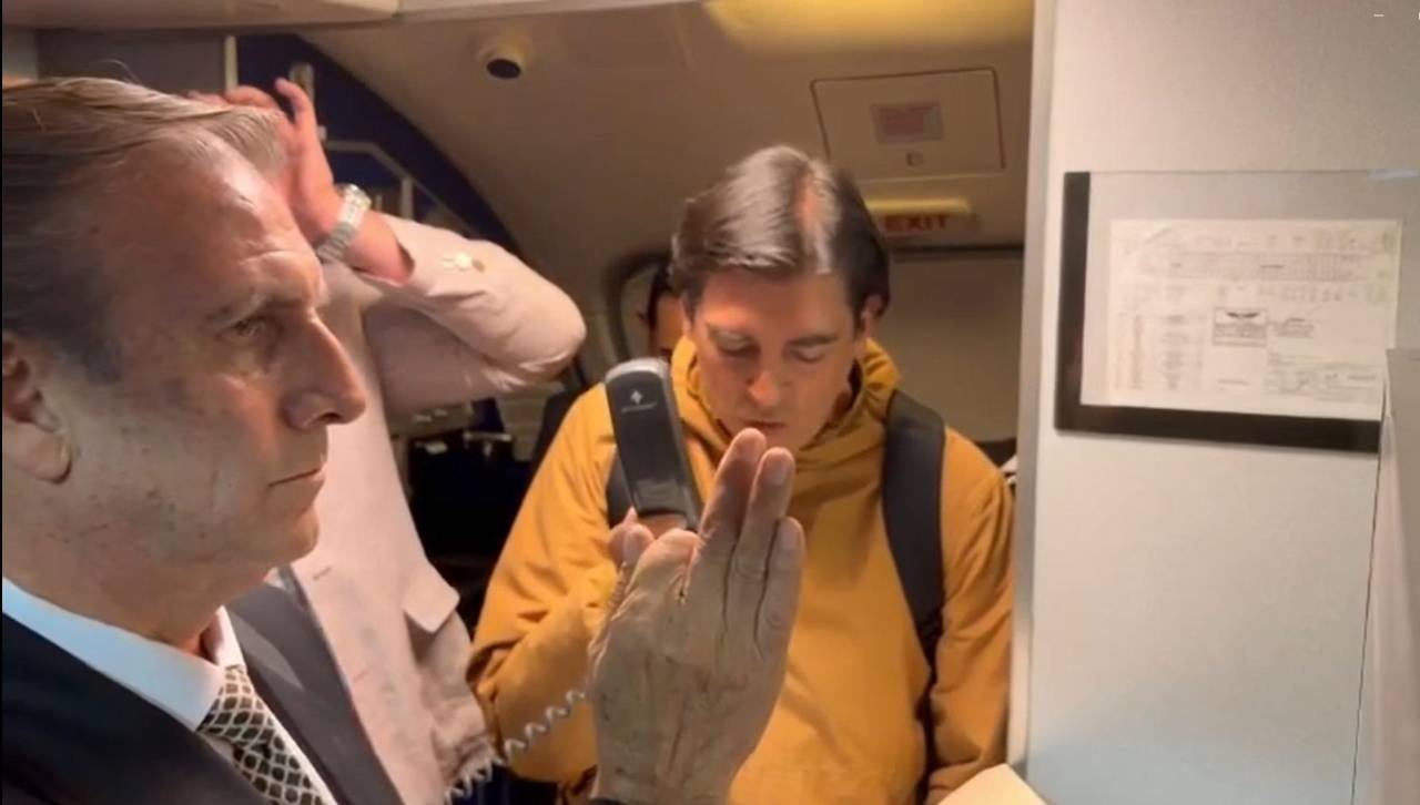 Estanislao Finfera jura como nuevo gerente de BoA a bordo de una aeronave