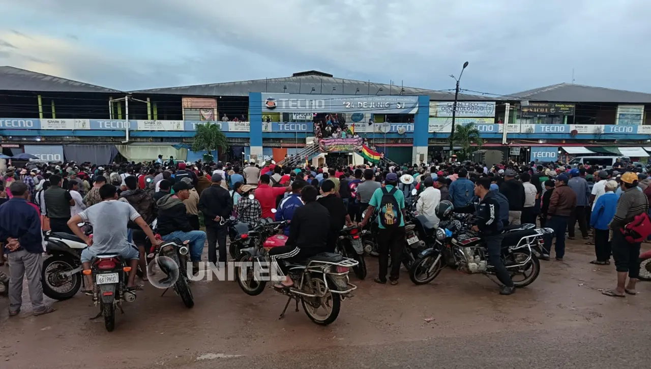 Cabildo en San Julián: Productores determinan la toma de los silos de Emapa y las trancas de la región