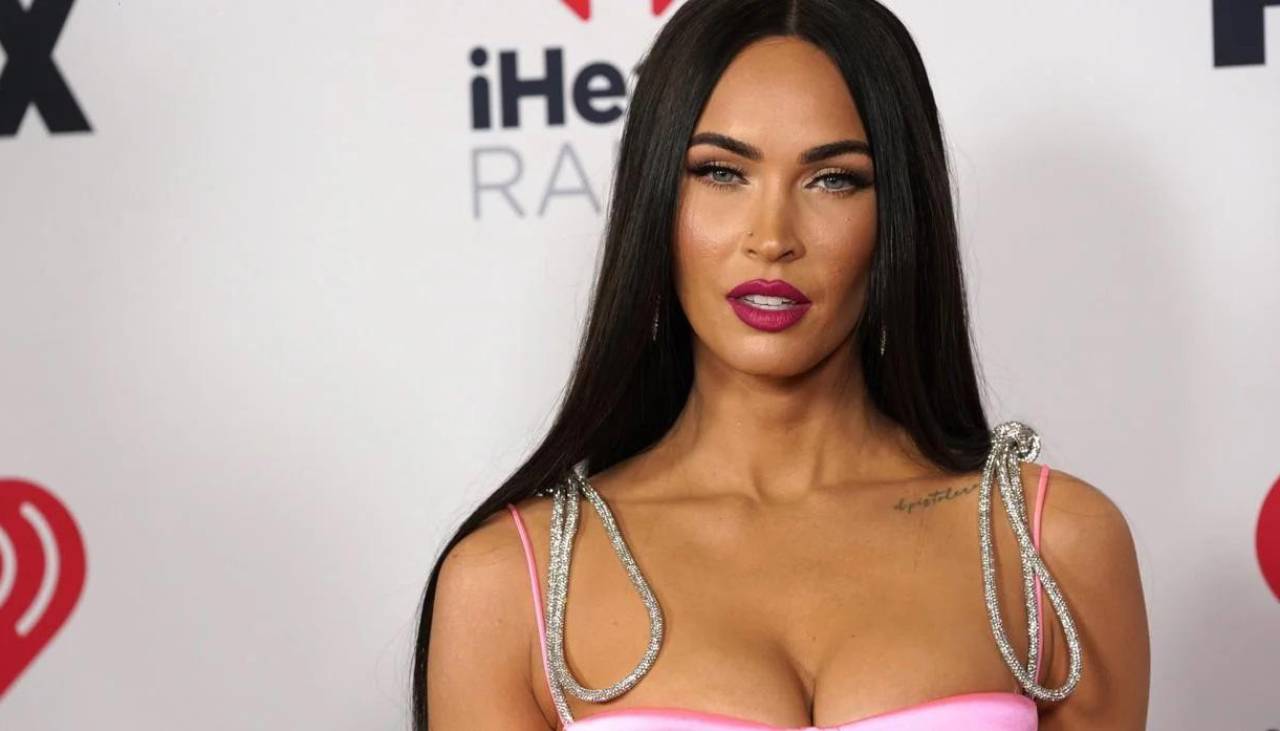 La actriz Megan Fox anuncia que está embarazada de su prometido Machine Gun Kelly