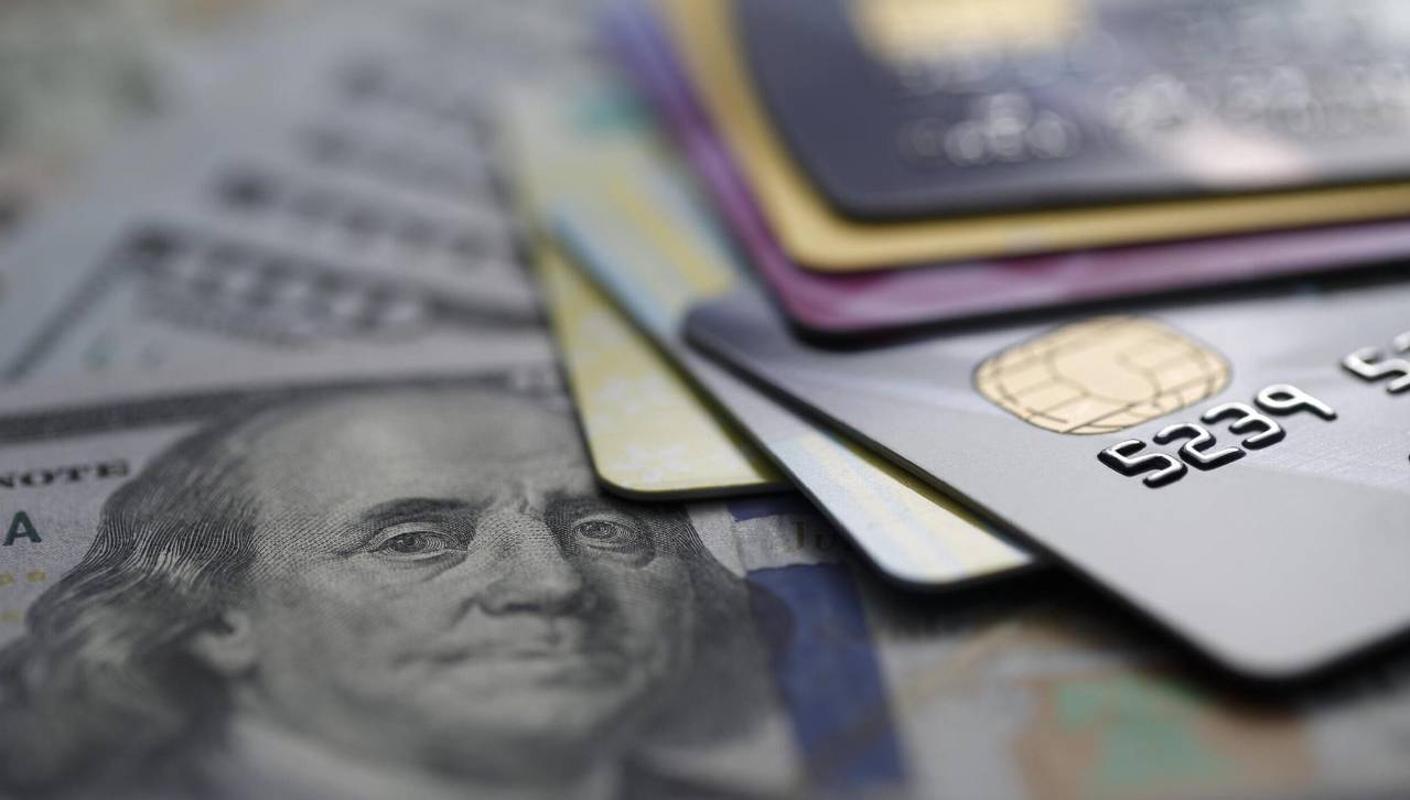 Atención: ASFI establece nuevas tarifas para transacciones y giros al exterior del país