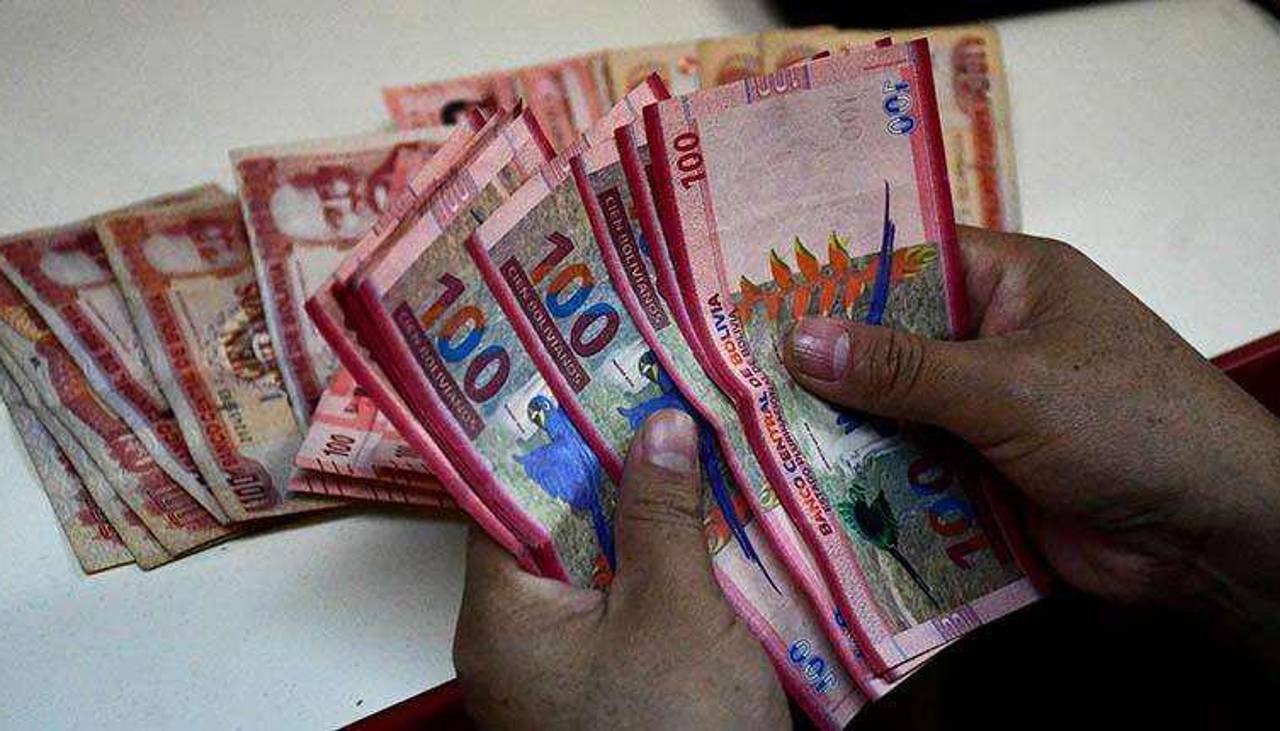 Por decreto, el Gobierno aprueba incremento salariar de 5% para Ende, Entel, la Gestora y cuatro empresas mineras