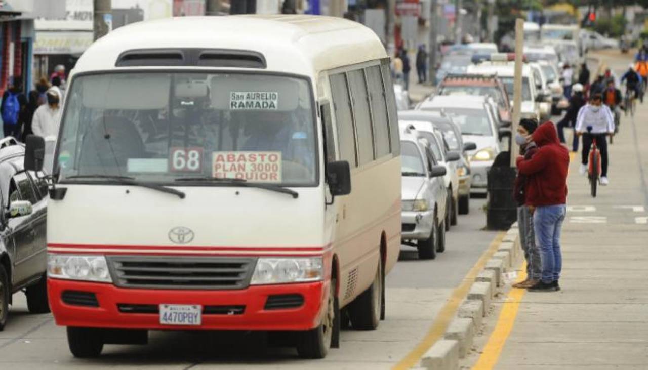 Estas son las 39 líneas de micros que ya no circularán en el centro de la capital cruceña desde este sábado