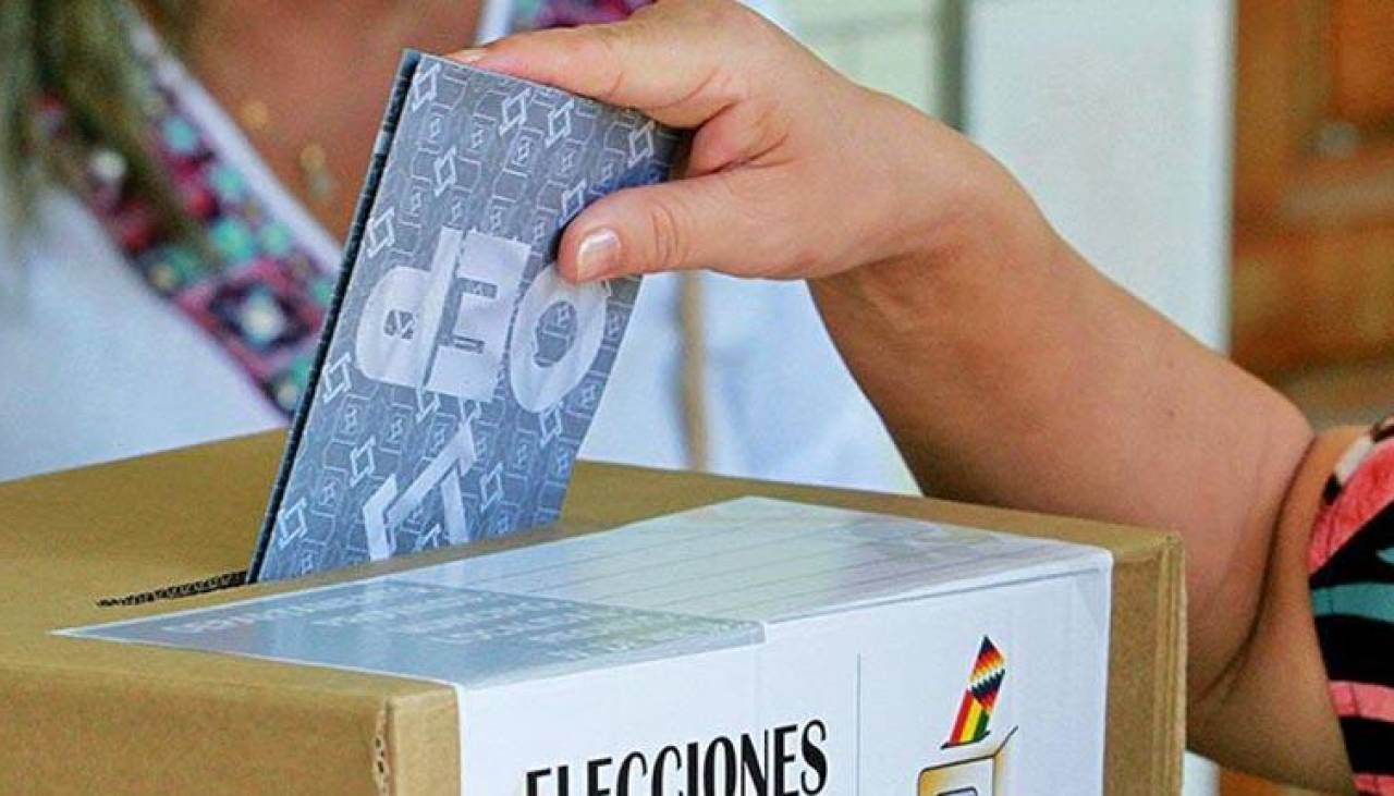 Debido a los bloqueos, las elecciones judiciales son postergadas para el 15 de diciembre, señala vocal del TSE 