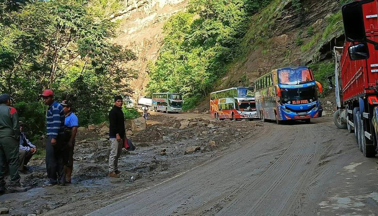ABC: Se restablece el tráfico en las rutas que conectan a Santa Cruz con Cochabamba