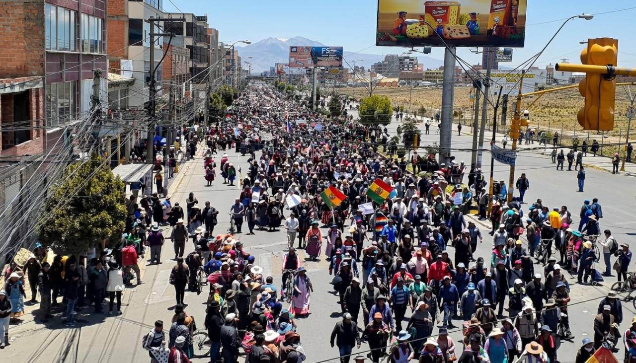 Ante amenaza de protestas, senadora de Libre pide no acusar a todos de “desestabilizar” y desde el PDC creen que no se concretará