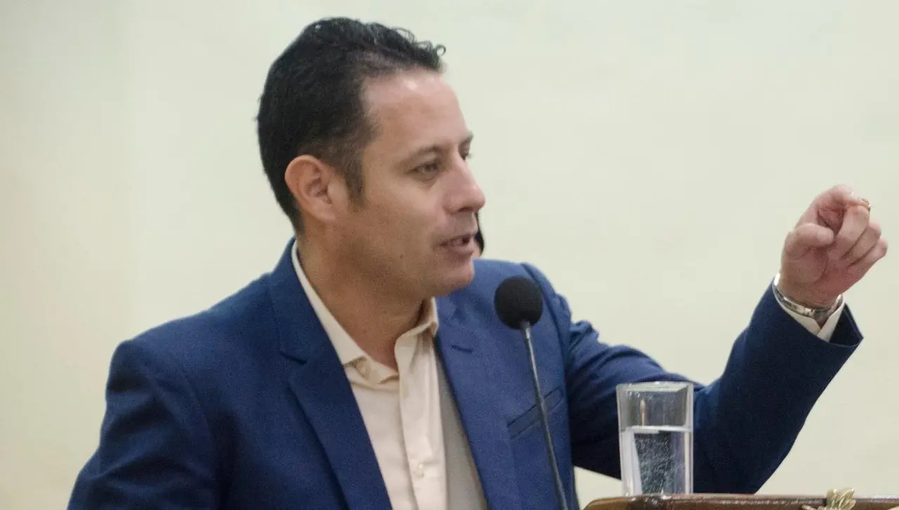 Lara sobre abrogación del DS 5503: Es un “preaviso de despido” para Rodrigo Paz