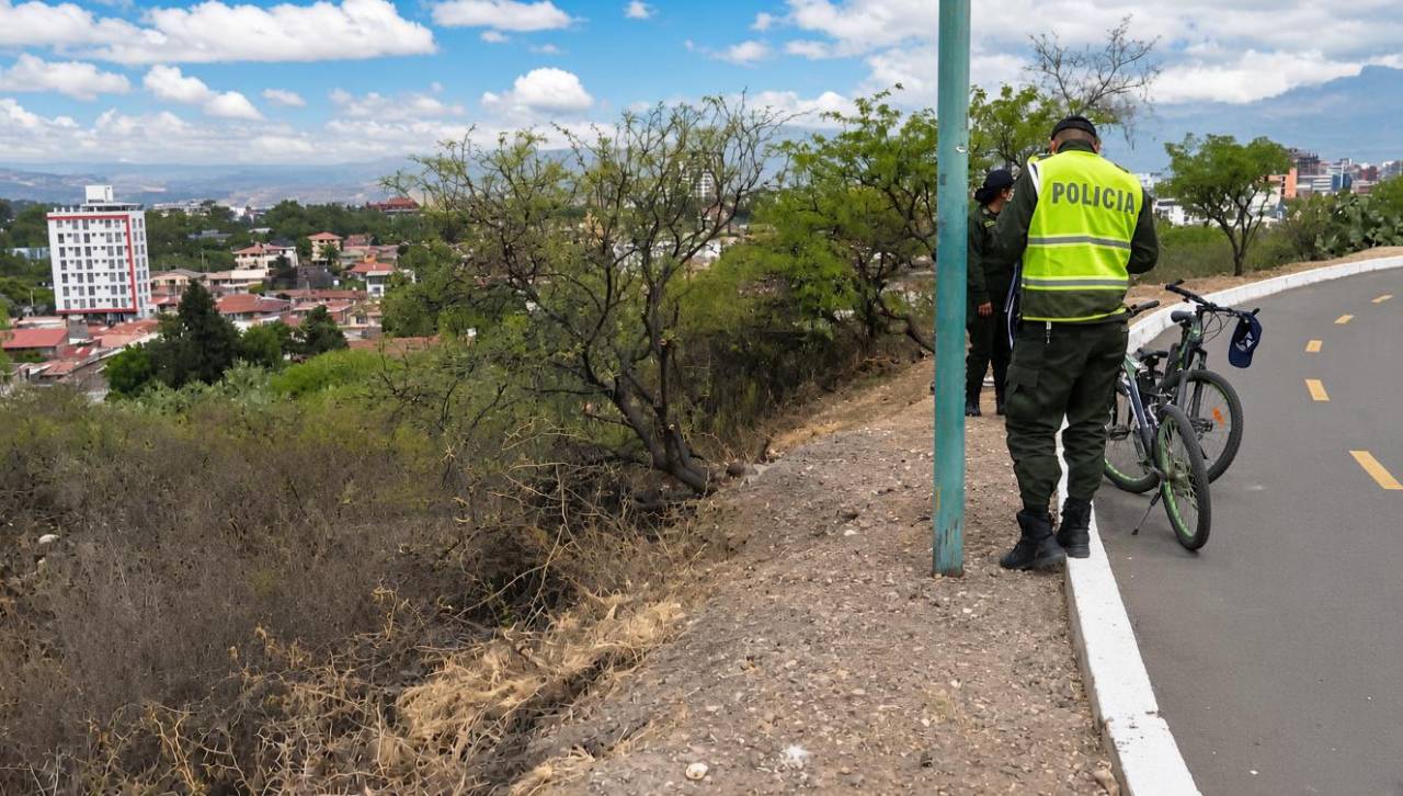 Un hombre fue encontrado sin vida a un lado de la ciclovía cerca del Cristo de la Concordia en Cochabamba