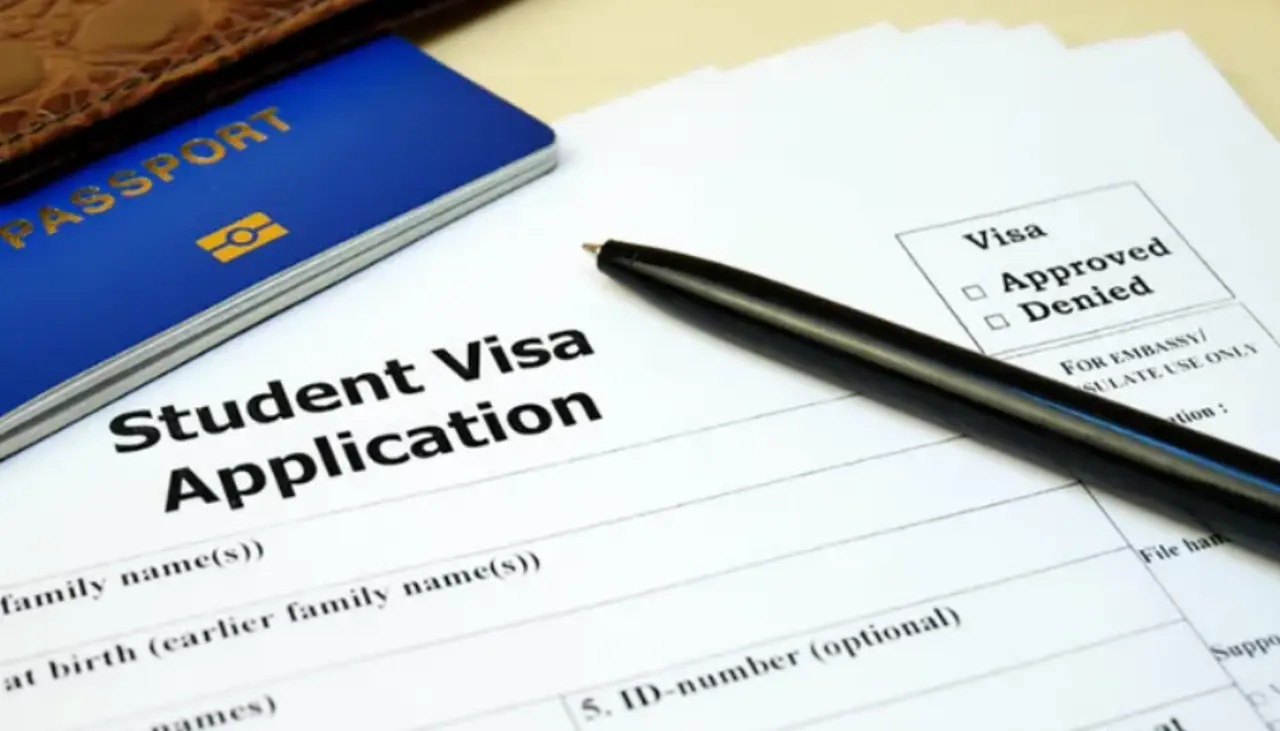 EEUU afirma que en siete meses revocó unas 6.000 visas de estudiantes