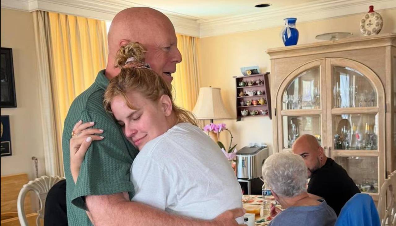 Tallulah, la hija de Bruce Willis, comparte fotos con el actor, que lucha contra un trastorno neurológico