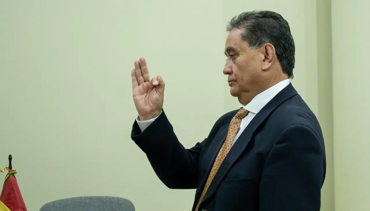 Posesionan a Omar Alfredo Peñaloza como viceministro de Ciencia y Tecnología 