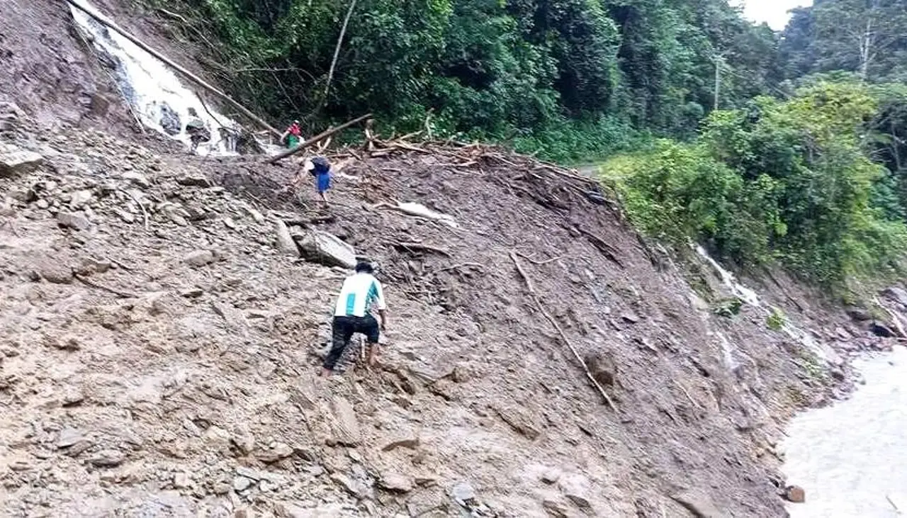 Sin clases, alimentos ni combustibles: Gobierno activa puente aéreo hacia Apolo, pero la emergencia persiste