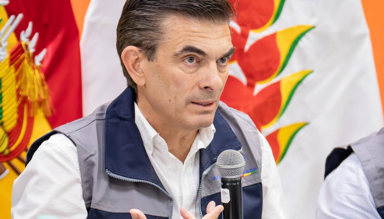 Paz dice que se debe estabilizar YPFB y habla de ir “50-50” con inversión externa