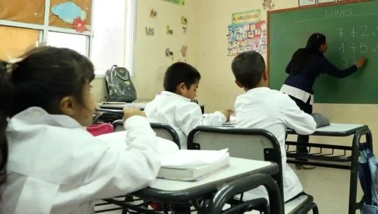 Padres de unidades privadas piden dosificar contenido para que se cumpla con lo planificado antes de concluir clases