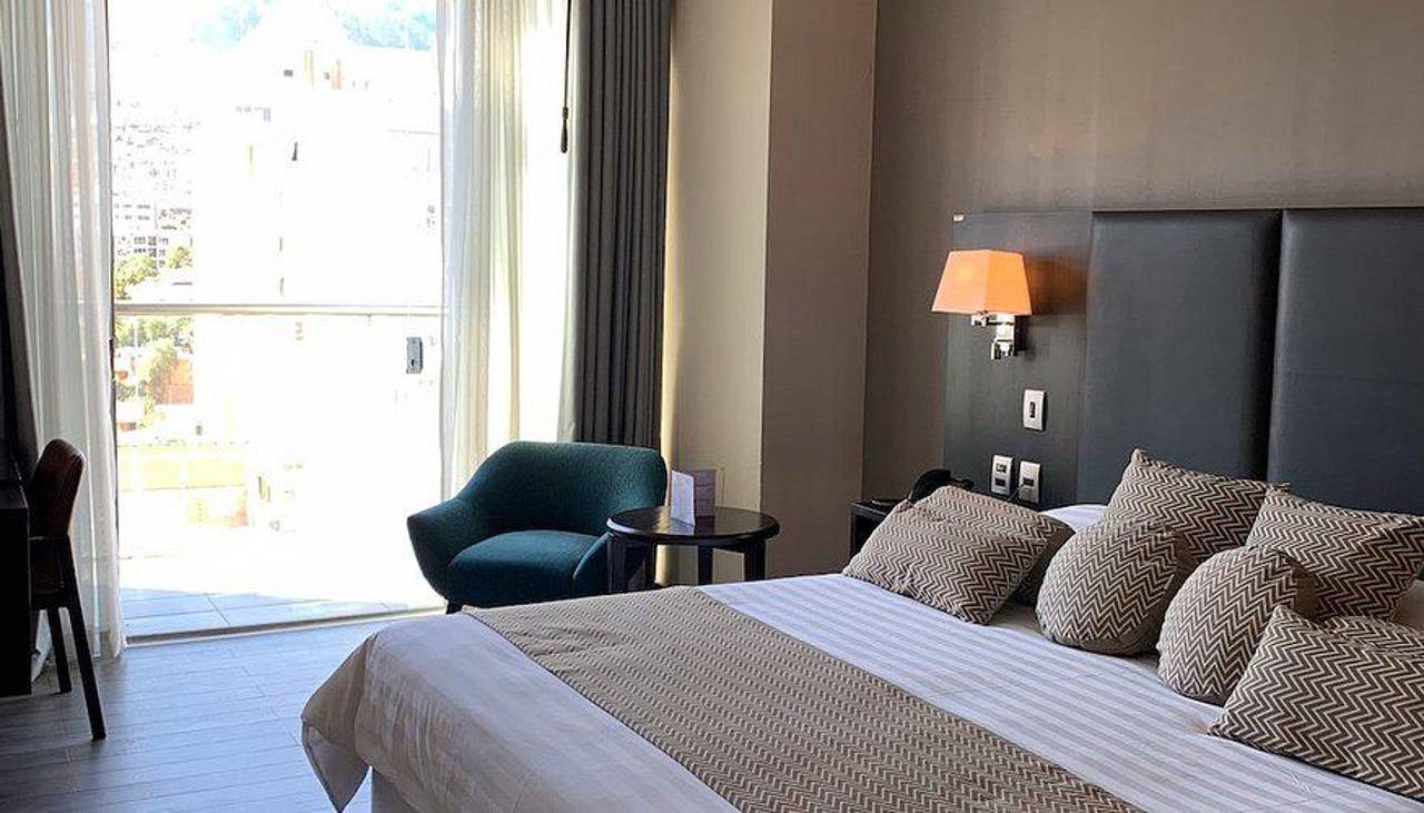 Cierran dos hoteles en Sucre por bloqueos y Cámara Hotelera pide plan de salvataje: “Si no se desbloquea, estamos liquidados”