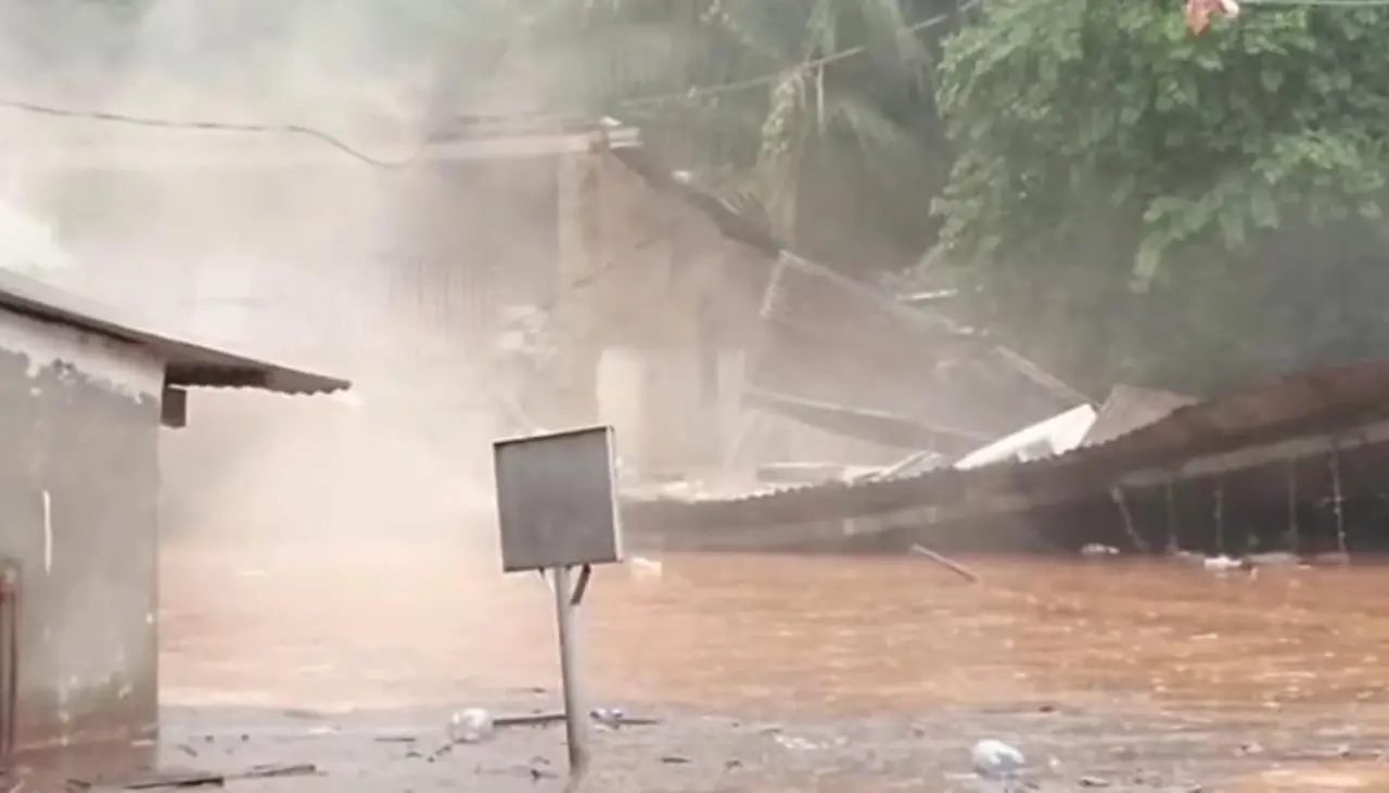 La Paz: 12 viviendas afectadas por inundaciones tras intensas lluvias en Tipuani