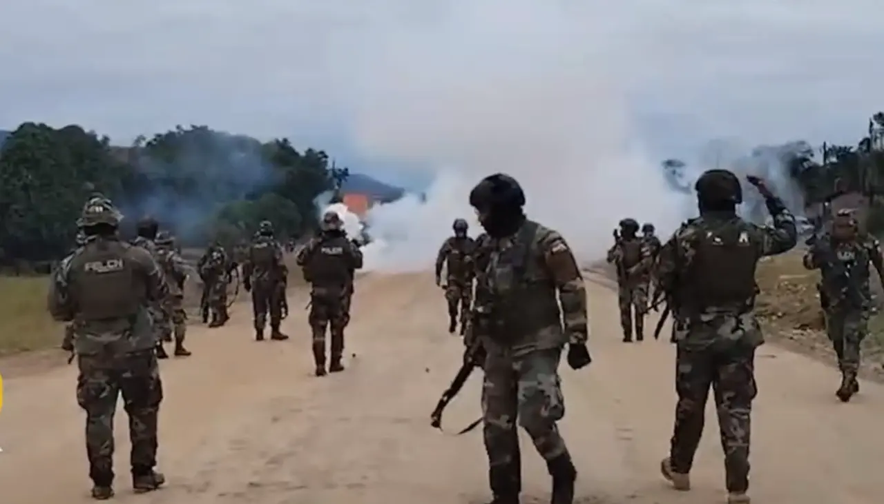 “Emboscada financiada” contra operativo antinarcótico en el trópico deja tres policías heridos, denuncia el Gobierno