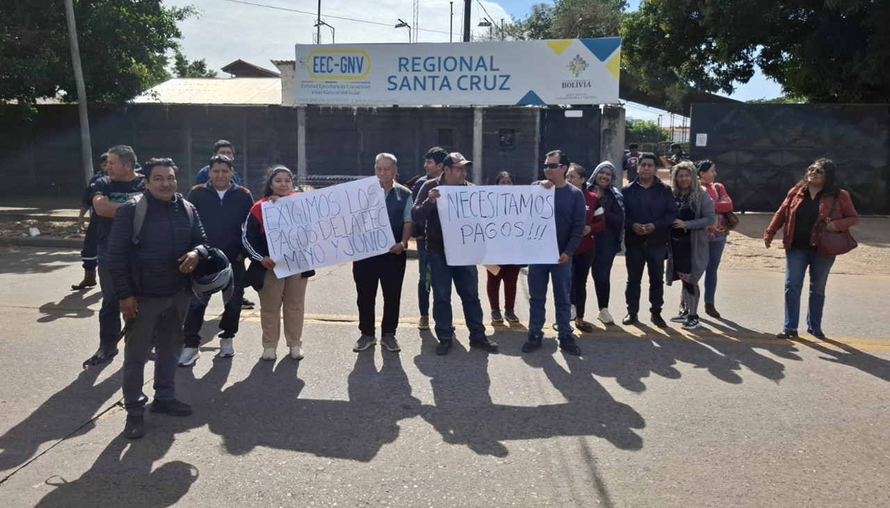 Instaladores de GNV protestan en diferentes ciudades exigiendo al Gobierno pagos adeudados por el servicio
