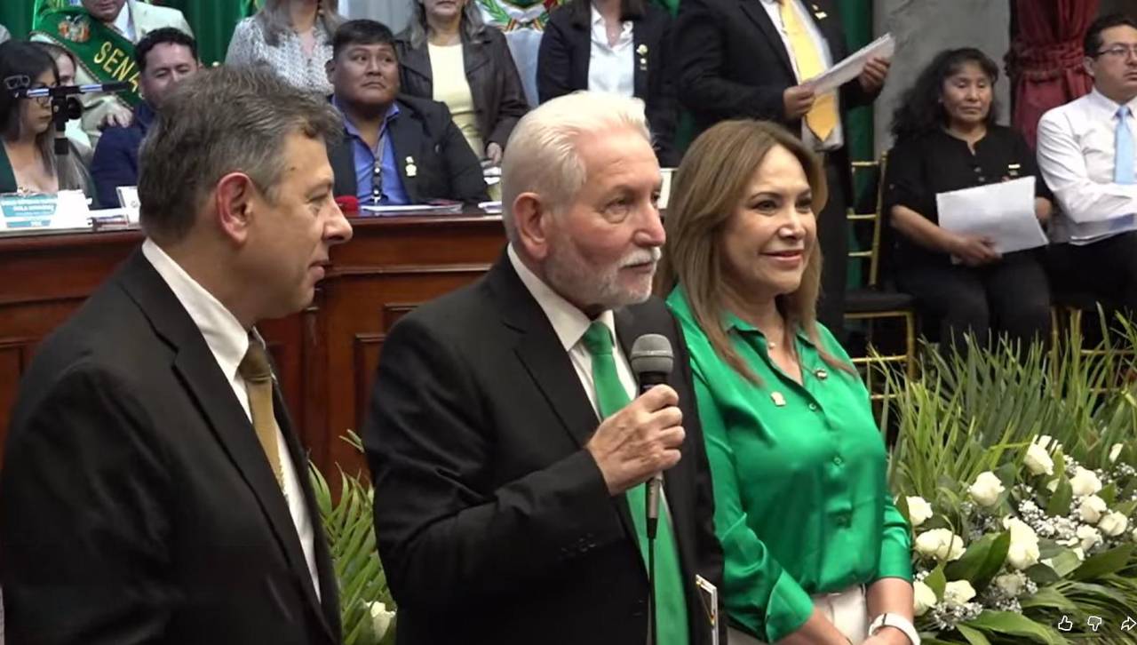 Costas, el primer gobernador de Santa Cruz en la era autonómica recibió un reconocimiento del Senado