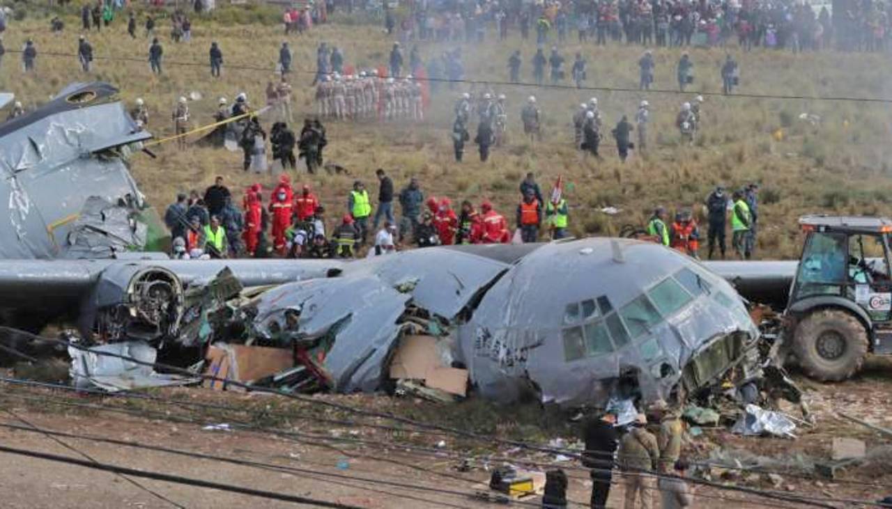 Envían a la cárcel al piloto y dictan detención domiciliaria para el copiloto por accidente aéreo que dejó más de 20 muertos en El Alto