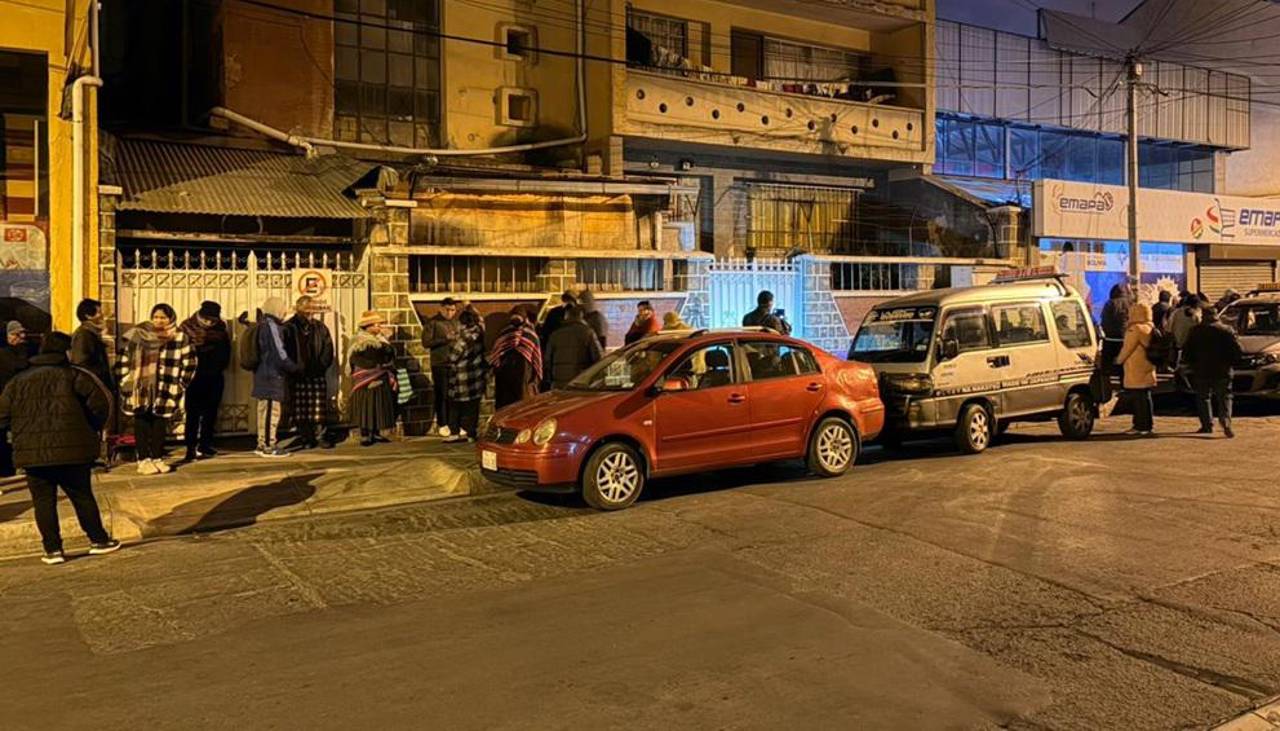 Sucursales de Emapa registran filas y crece el malestar por el desabastecimiento de alimentos en La Paz