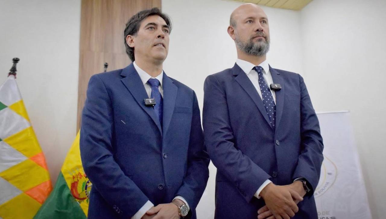 Ministro denuncia una “mano oscura de intereses” en BoA y espera un informe del exgerente, Eduardo Valdivia