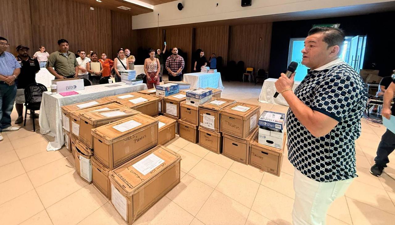 Contraloría pide a Migración cumplir ley sobre permanencia de exautoridades en el país