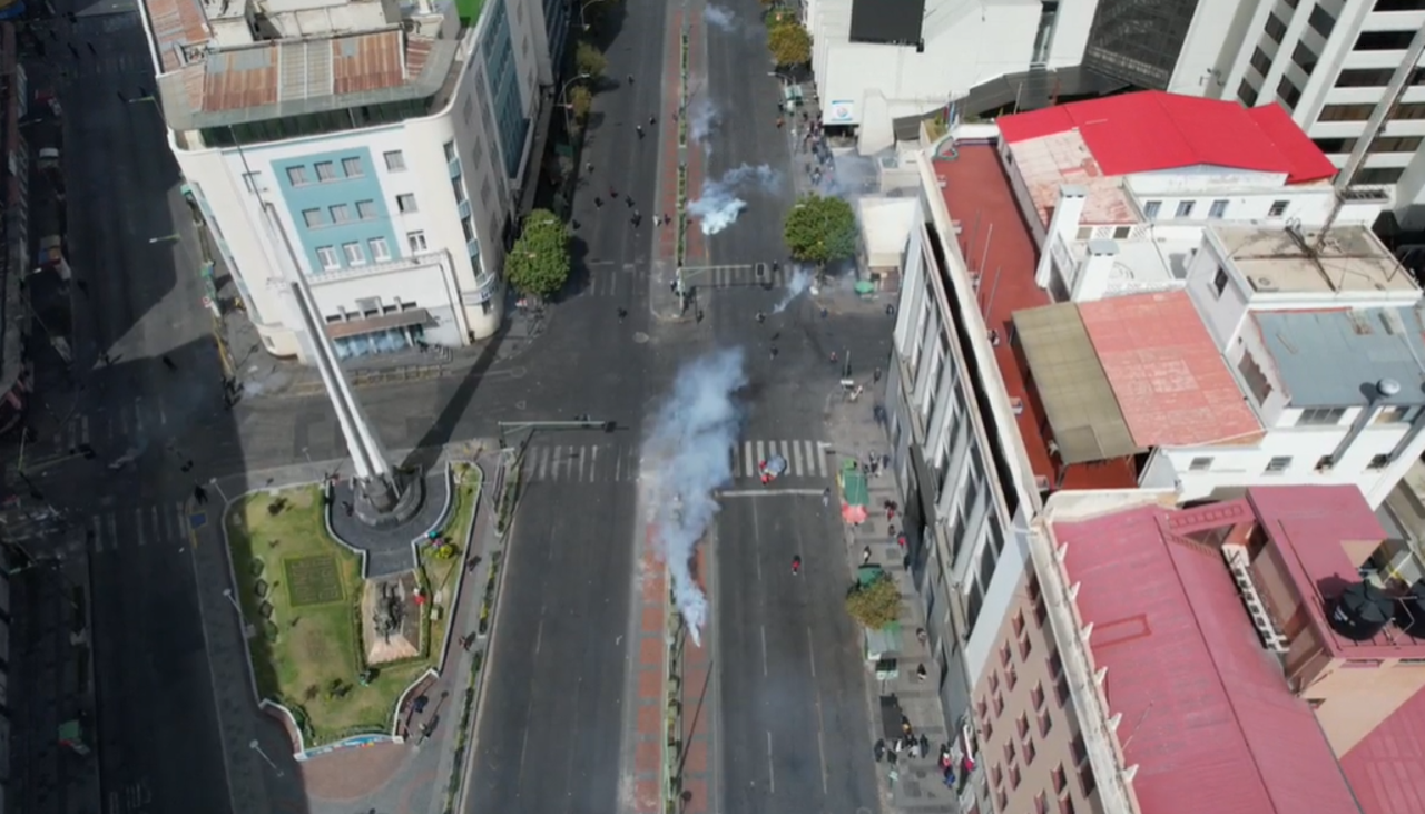 Embajada de EEUU en Bolivia emite nueva ‘alerta de seguridad’ por bloqueos en las carreteras