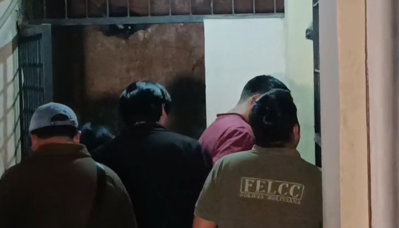 Aprehenden a dos sospechosos de la desaparición y asesinato de un chofer de minibús