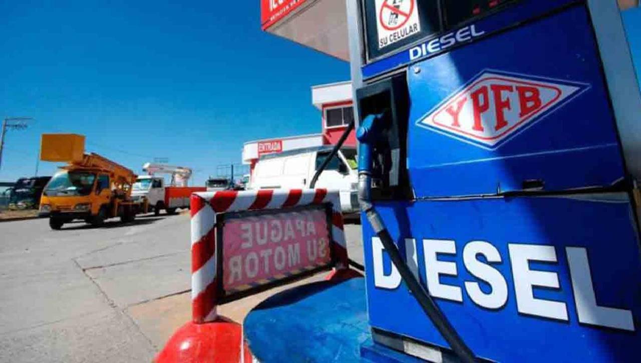 Gobierno amplía de Bs 1.000 a Bs 2.000 millones los recursos para cubrir el diferencial de importación de combustibles