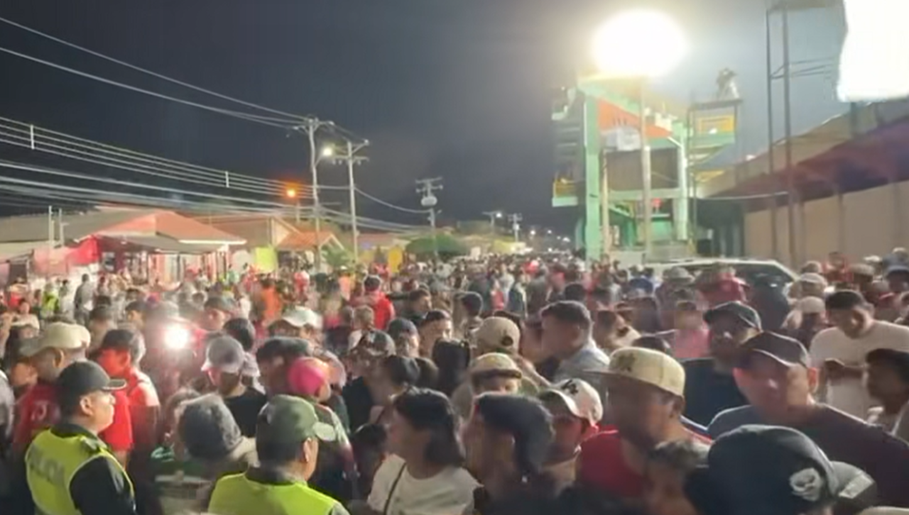 Disturbios y peleas entre hinchas de Guabirá y Oriente tras el partido en Montero