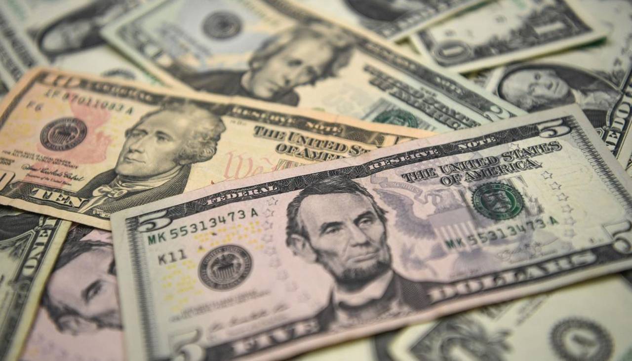 Dólar oficial sigue en ascenso y se cotizará en Bs 12,26 para este jueves