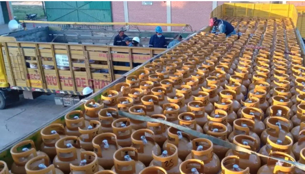 A nivel nacional, distribuidores de gas de garrafa no entregarán el producto a los barrios debido a la subida del diésel