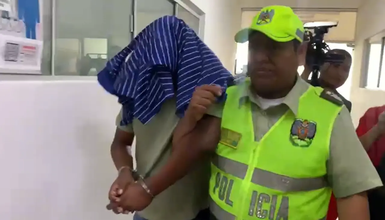 Justicia deja en libertad a micrero que atropelló y provocó la muerte de adolescente de 16 años en Santa Cruz