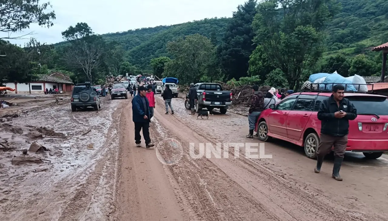Aguardan el cese de las lluvias para completar la rehabilitación de la ruta antigua Santa Cruz – Cochabamba