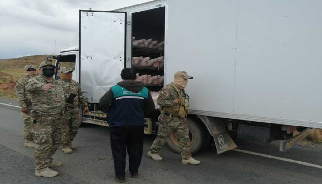 En medio del veto a la exportación, decomisan 90.000 kilos de carne de contrabando en la frontera con Perú